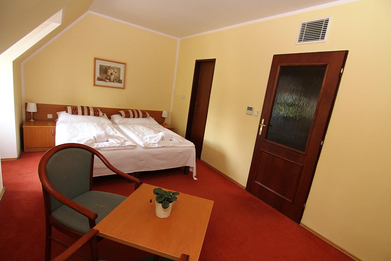 Hotel Zamek Havířov Extérieur photo